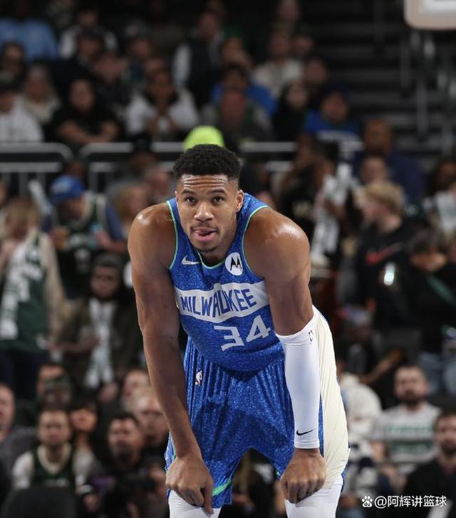 包含雄鹿胜尼克斯，字母哥全场35分的词条