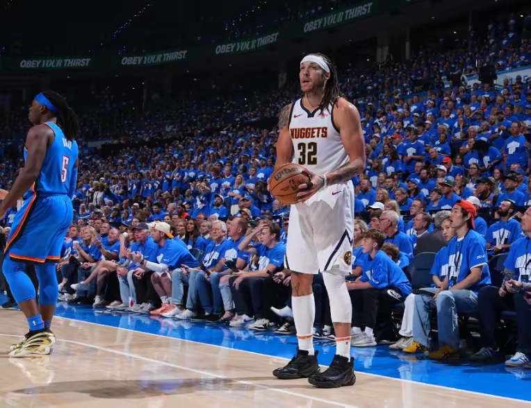 包含河北华夏主场大胜对手，夺得宝贵三分的词条