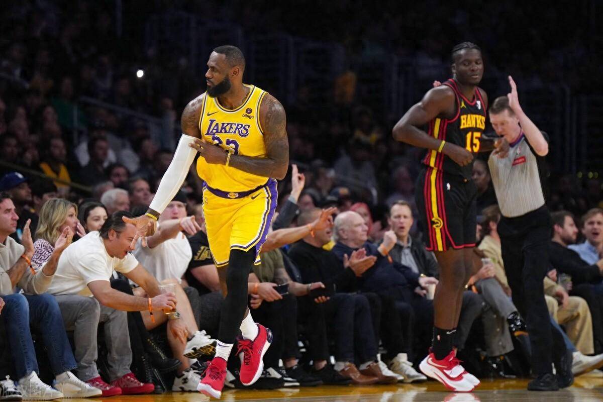 湖人大胜老鹰，继续保持不败