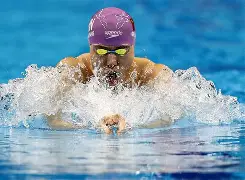 乌贼勇壁垒水泳566米夺金，创历史新纪录