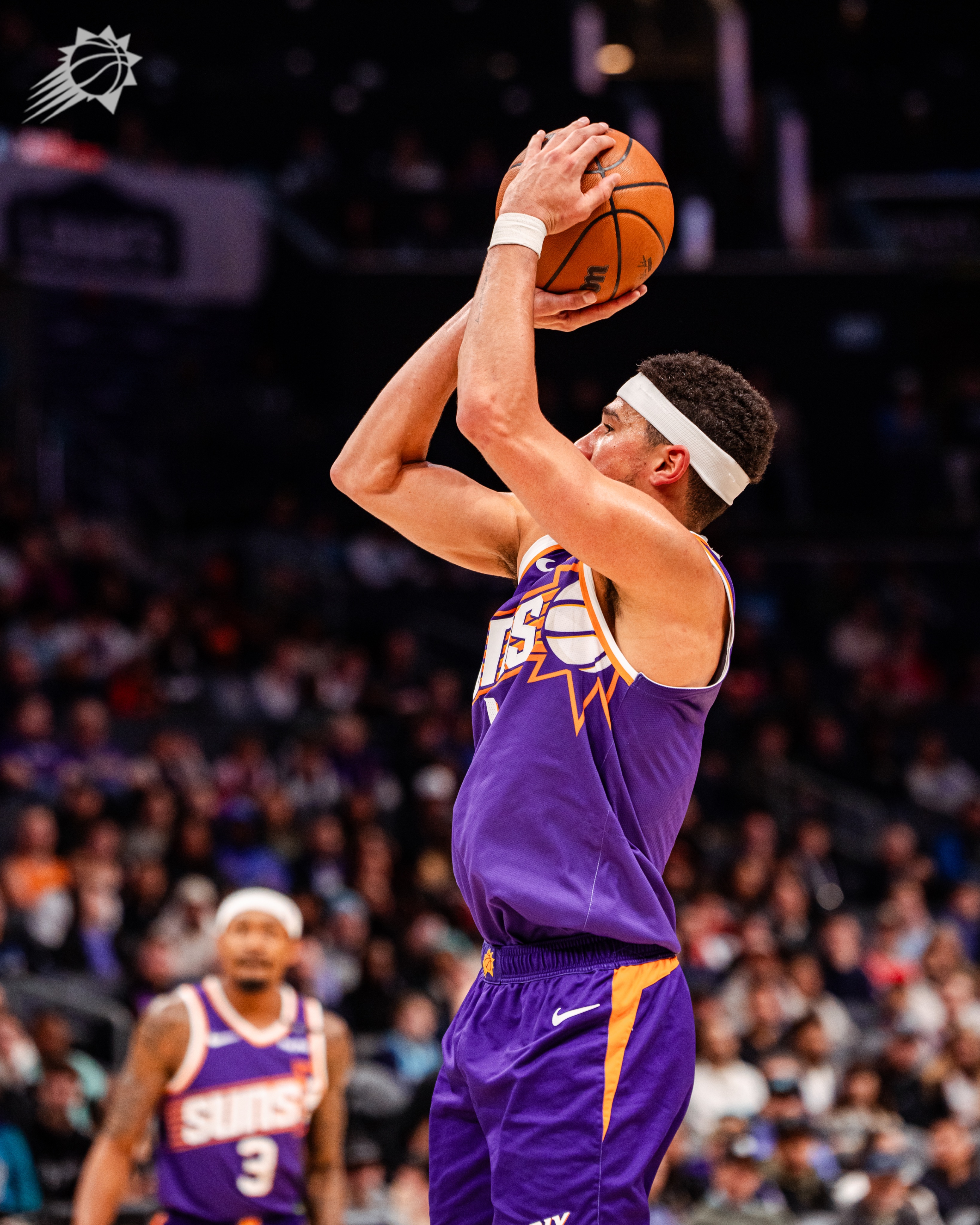 太阳逆转爵士，布克成全队得分王