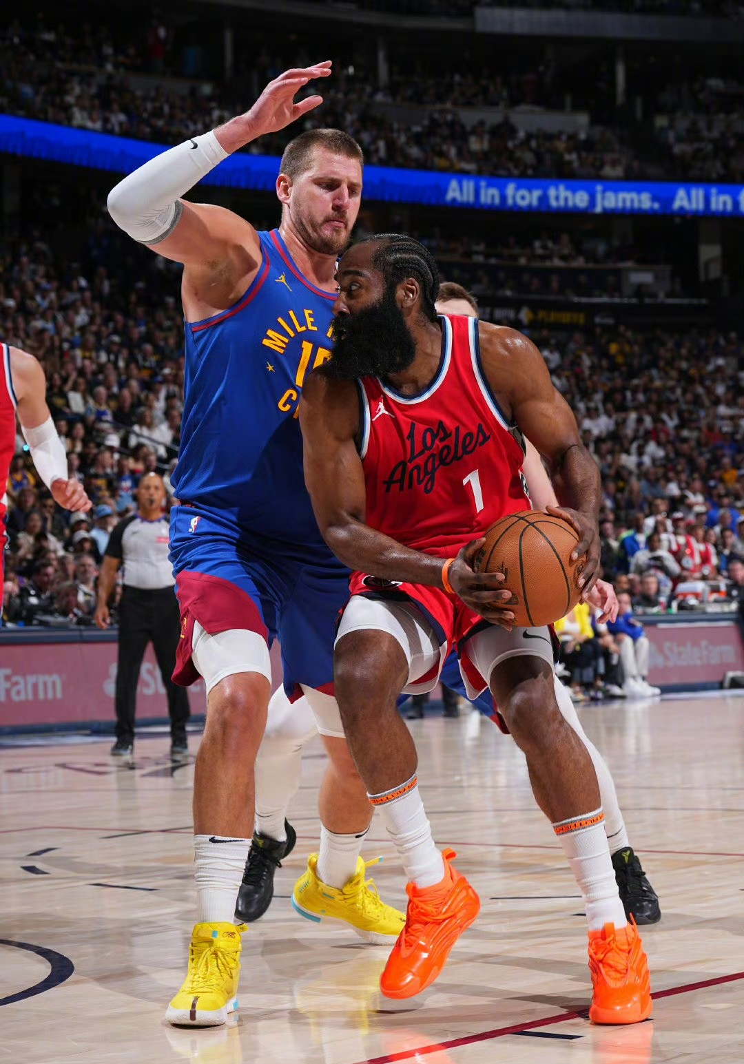 关于快船力克掘金，继续领跑西部的信息