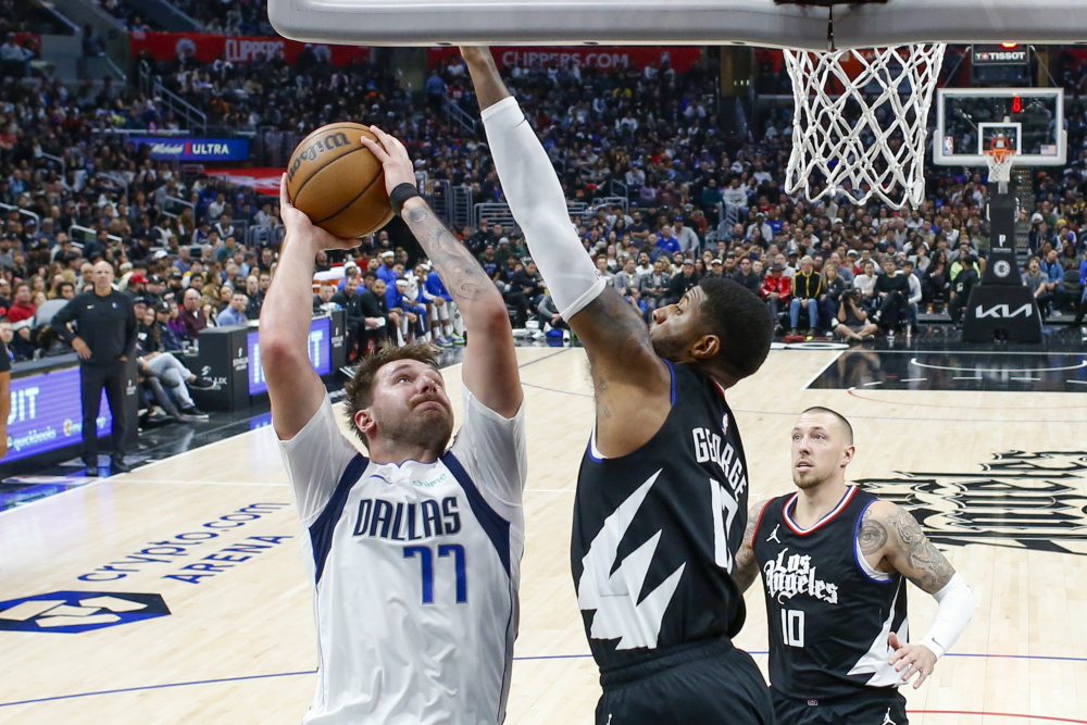 快船胜独行侠，哈雷尔表现抢眼