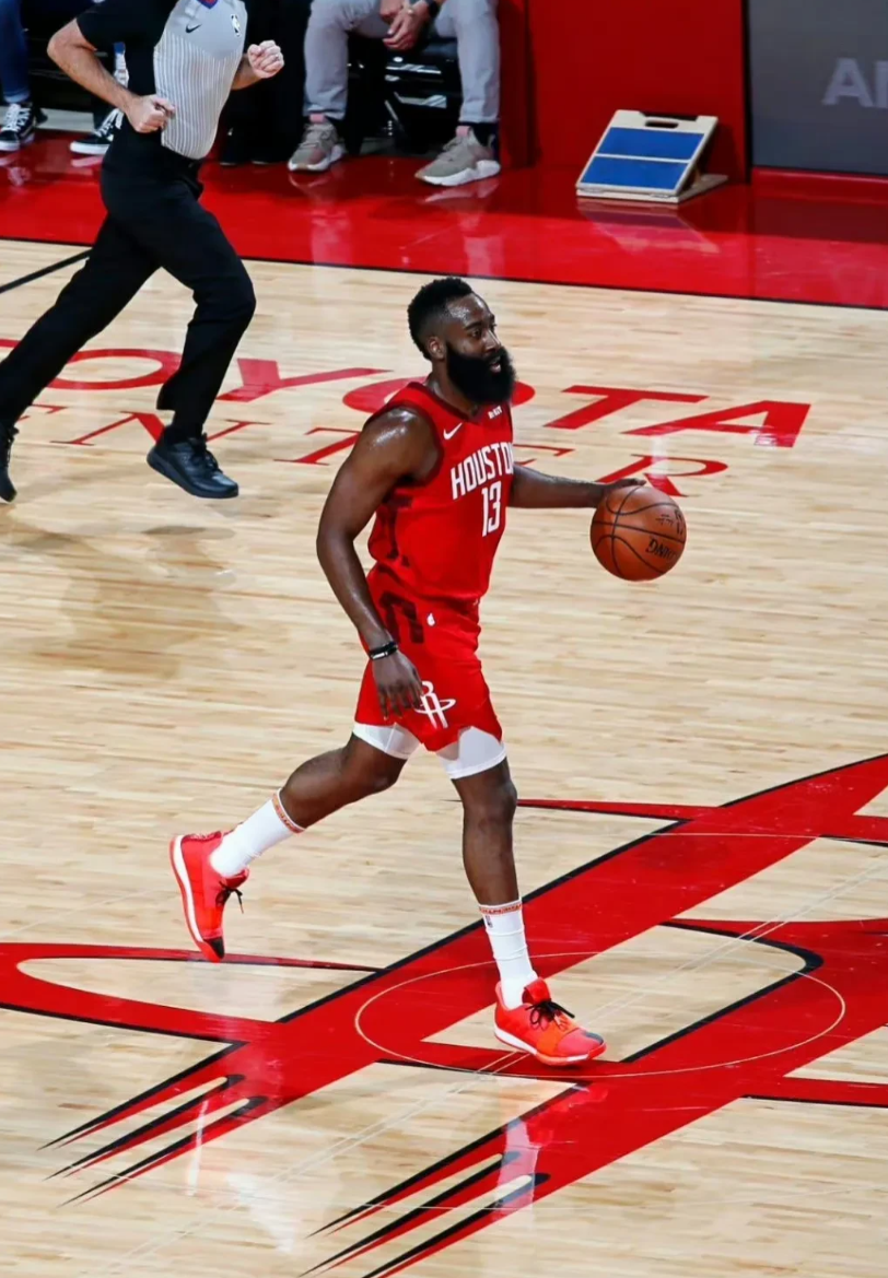 包含火箭战胜快船，哈登狂砍40+10的词条