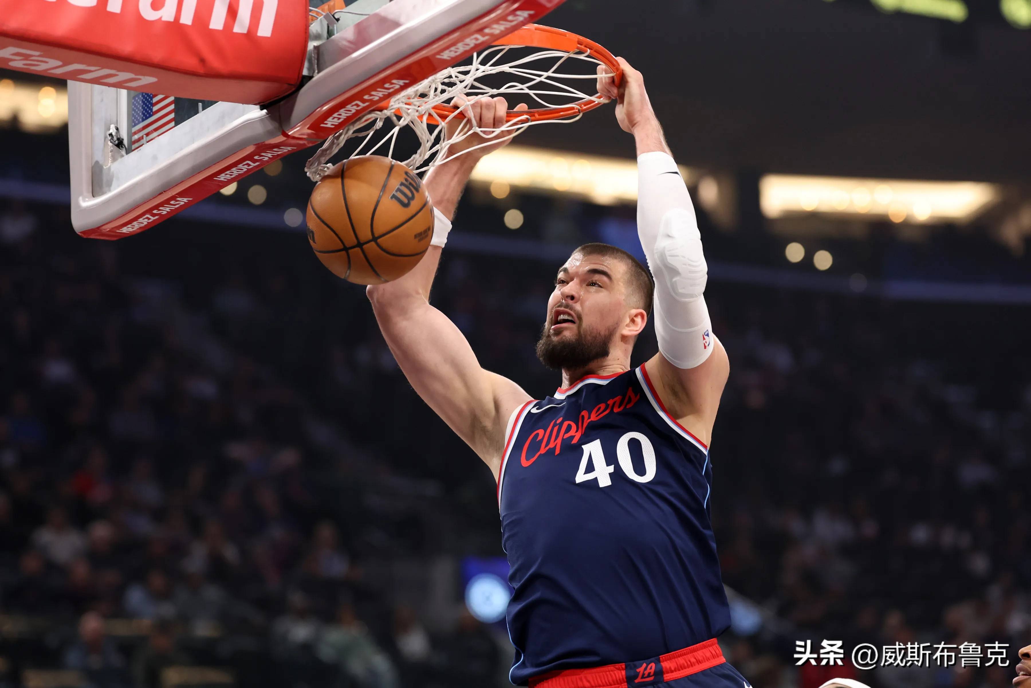 快船轻取雄鹿，喜迎连胜