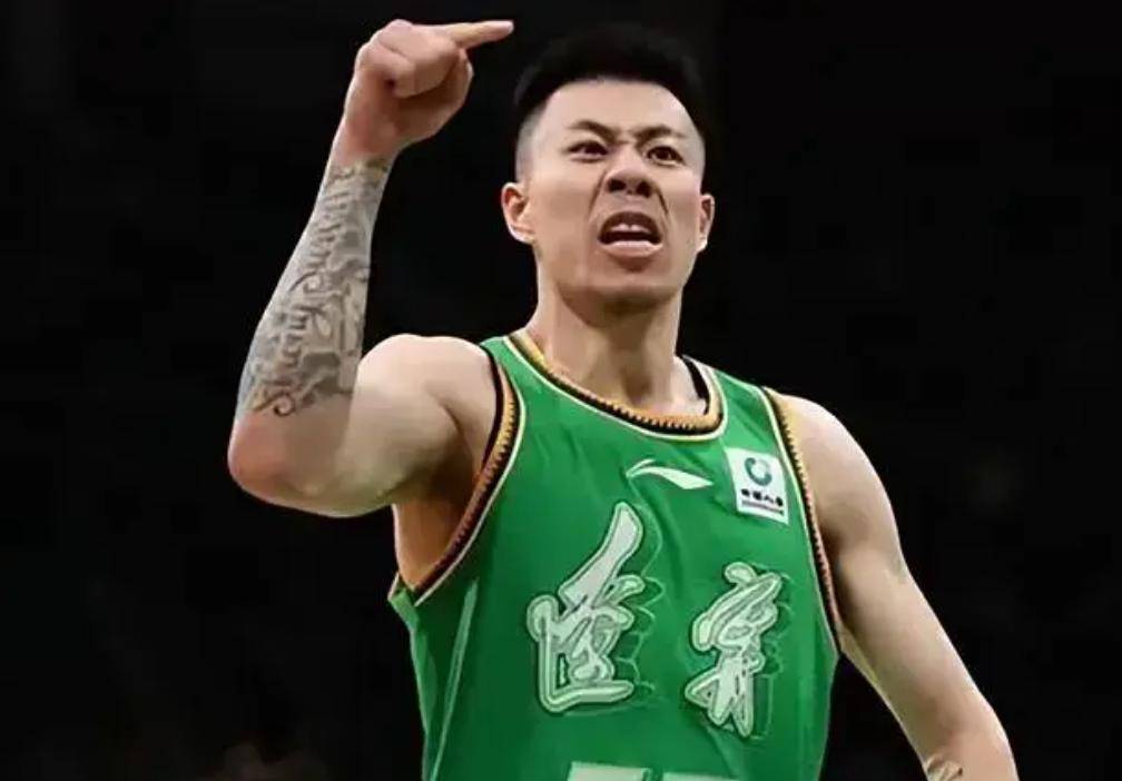 广州队鏖战猛龙，张镇麟关键制胜